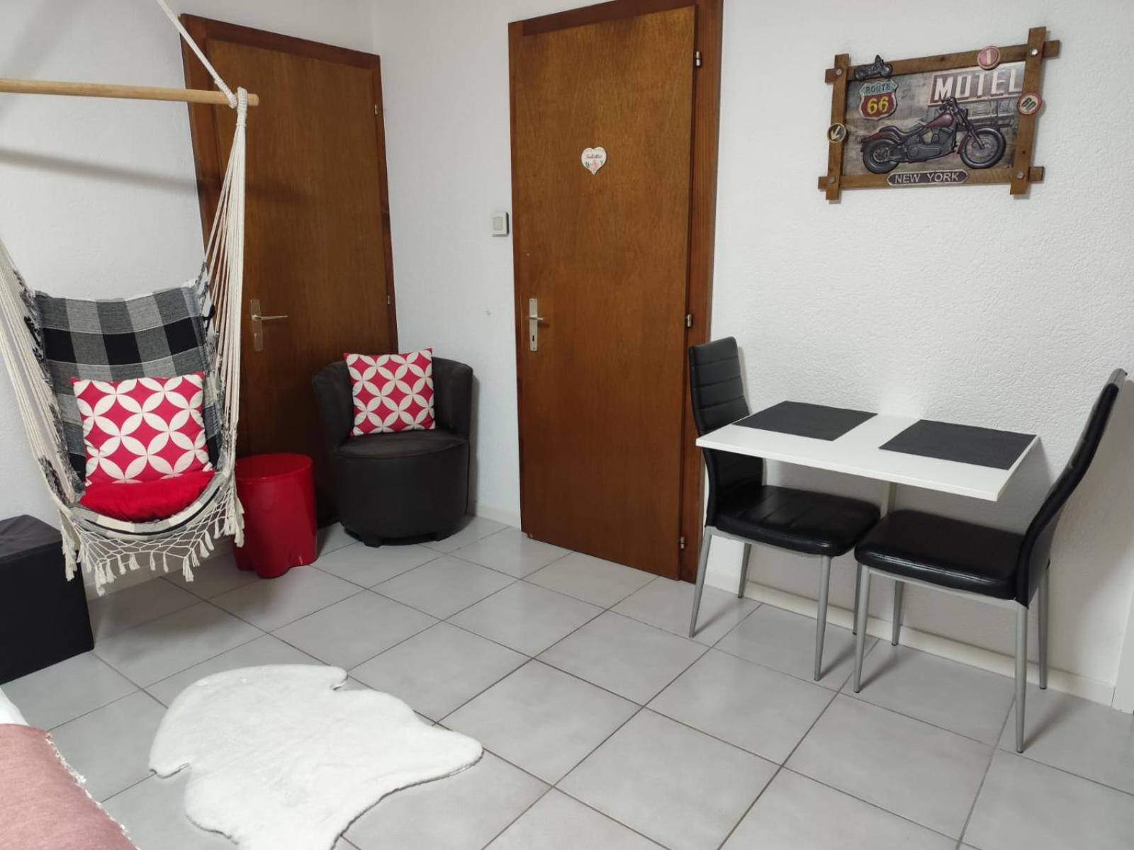 Studio Independant A Grone Luaran gambar