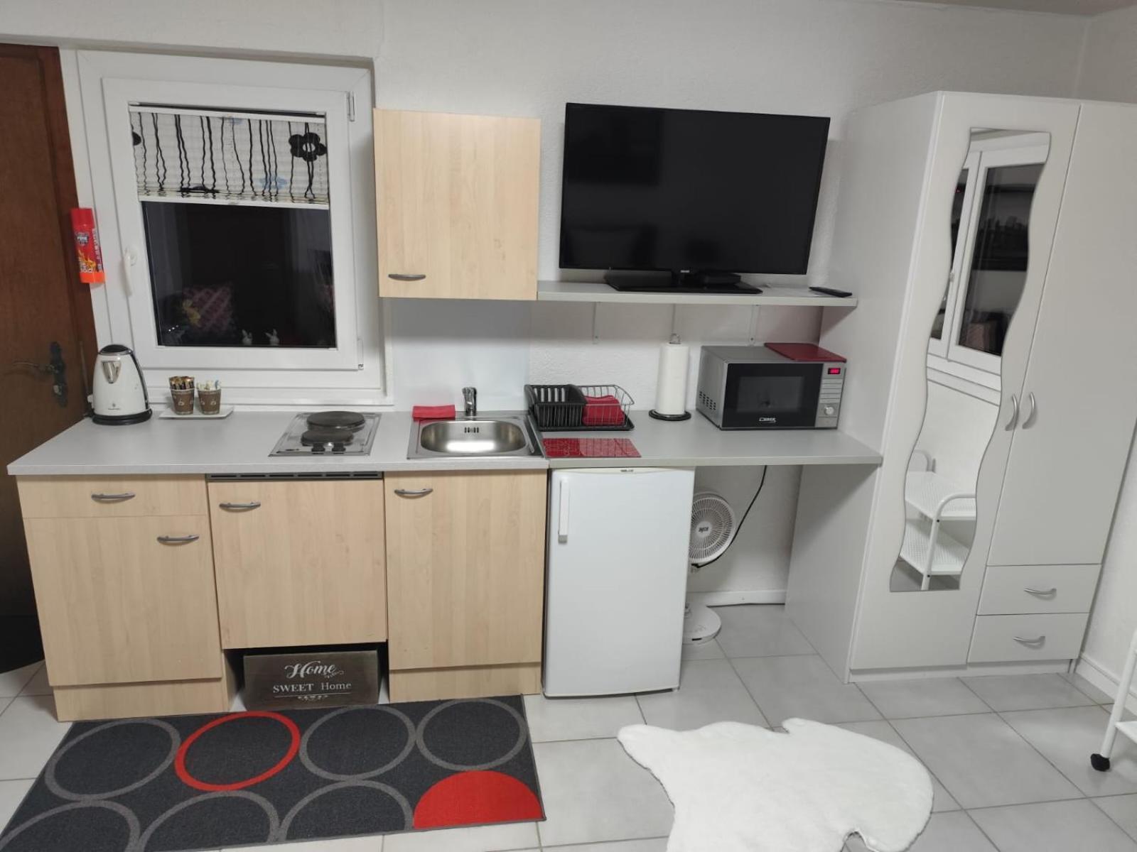 Studio Independant A Grone Luaran gambar